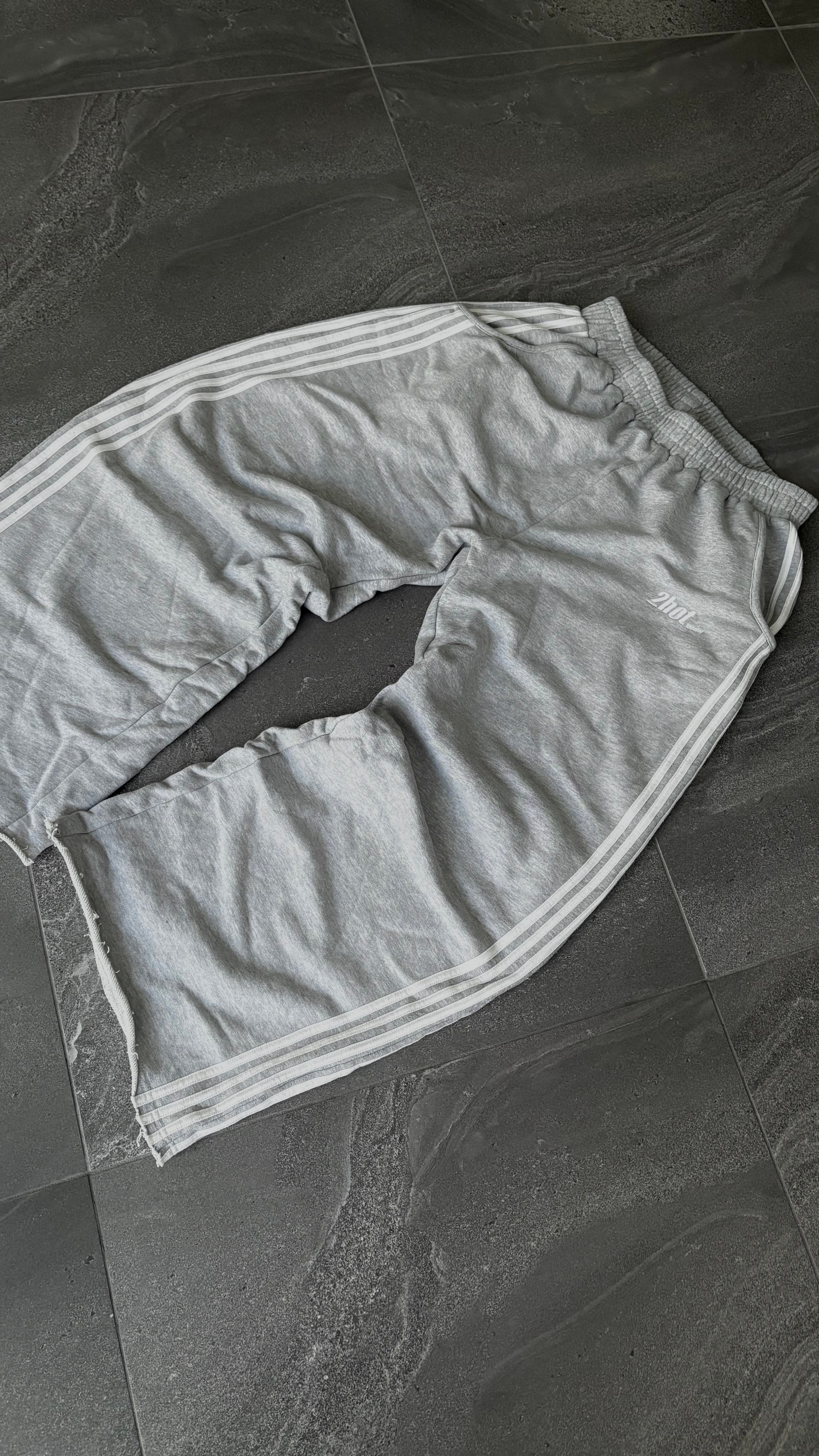 SHARK GREY TRACKS